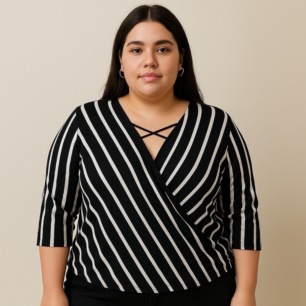 Maurices Black & White Striped Blouse – Size 24 (3) – EUC